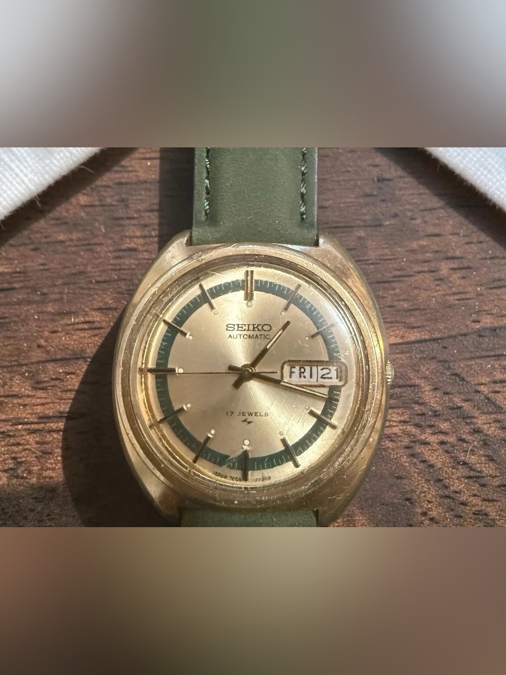 Vintage Seiko 7009-7109 Automatic 17 Jewel Day Date Gold Tone Runs 1973